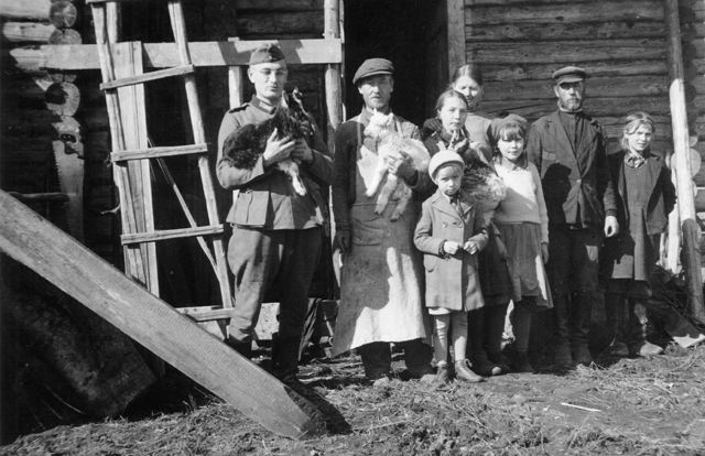 Alfons mit einer russischen Familie
